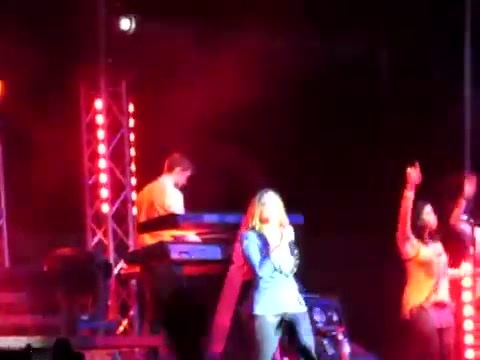 Demi Give Your Heart A Break In Panama (230) - Demi - Singing Give Your Heart A Break Live In Panama City