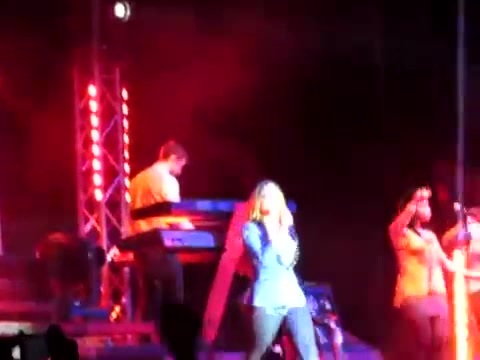 Demi Give Your Heart A Break In Panama (233) - Demi - Singing Give Your Heart A Break Live In Panama City