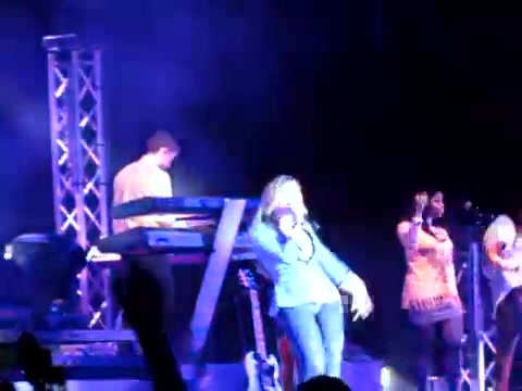 Demi Give Your Heart A Break In Panama (244) - Demi - Singing Give Your Heart A Break Live In Panama City