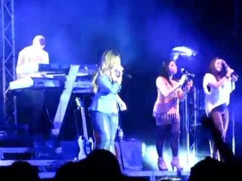 Demi Give Your Heart A Break In Panama (284) Demi Give Your Heart A Break In Panama (284)
