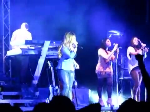 Demi Give Your Heart A Break In Panama (289) Demi Give Your Heart A Break In Panama (289)
