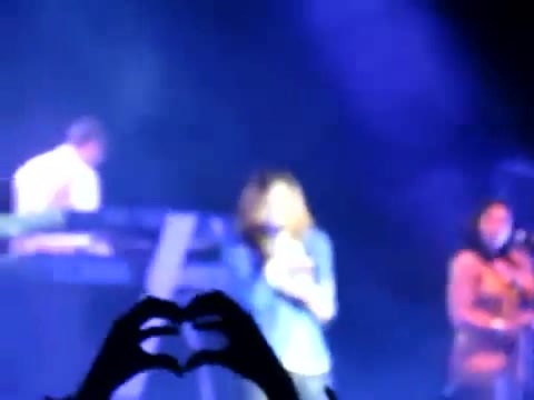 Demi Give Your Heart A Break In Panama (516) - Demi - Singing Give Your Heart A Break Live In Panama City Part oo1