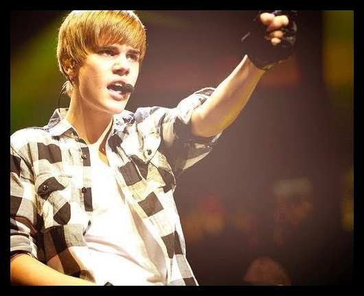 Itiz dau 1ooo$ daca ma lasi sa dorm in seara asta la tine. - 7_I am not who do you think i am