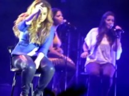 Demi - Lovato - How - to - Love - Live - at - the - Figali - Convention - Center (1974) - Demilush - How to Love Live at the Figali Convention Center Part oo5