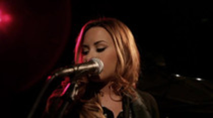 Demi Lovato - Give Your Heart A Break Piano only version (10) - Demi - Give Your Heart A Break Piano only version Part oo1