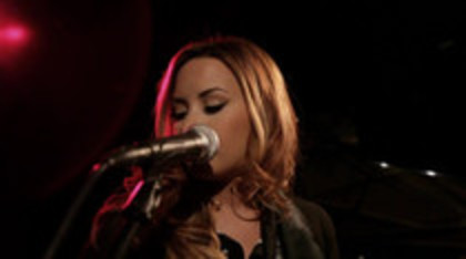 Demi Lovato - Give Your Heart A Break Piano only version (14) - Demi - Give Your Heart A Break Piano only version Part oo1
