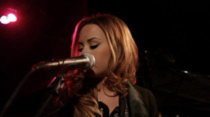 Demi Lovato - Give Your Heart A Break Piano only version (22) - Demi - Give Your Heart A Break Piano only version Part oo1