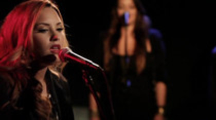 Demi Lovato - Give Your Heart A Break Piano only version (43) - Demi - Give Your Heart A Break Piano only version Part oo1