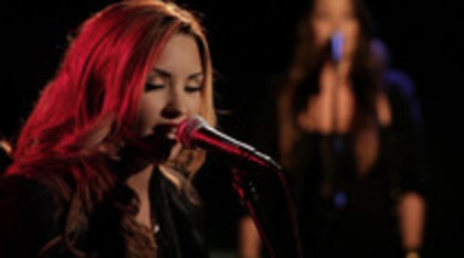 Demi Lovato - Give Your Heart A Break Piano only version (498) - Demi - Give Your Heart A Break Piano only version Part oo2