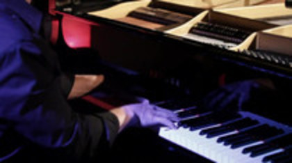 Demi Lovato - Give Your Heart A Break Piano only version (26)
