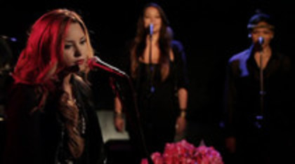 Demi Lovato - Give Your Heart A Break Piano only version (36)