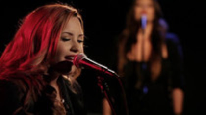 Demi Lovato - Give Your Heart A Break Piano only version (52)