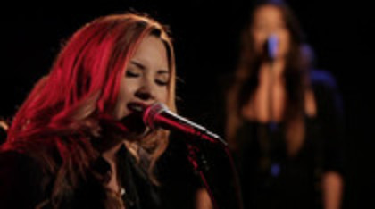 Demi Lovato - Give Your Heart A Break Piano only version (517) - Demi - Give Your Heart A Break Piano only version Part oo2