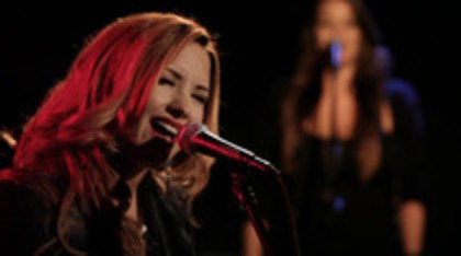 Demi Lovato - Give Your Heart A Break Piano only version (527) - Demi - Give Your Heart A Break Piano only version Part oo2