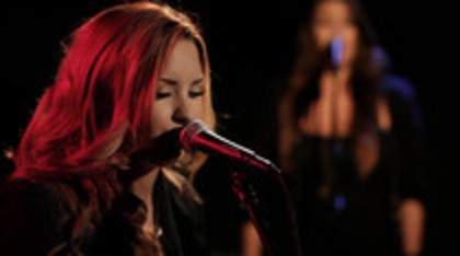 Demi Lovato - Give Your Heart A Break Piano only version (972)