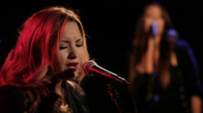 Demi Lovato - Give Your Heart A Break Piano only version (985) Demi Lovato - Give Your Heart A Break Piano only version (985)