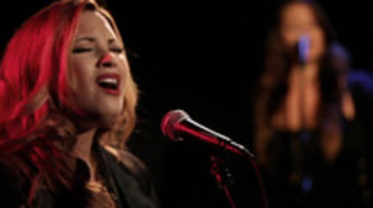 Demi Lovato - Give Your Heart A Break Piano only version (991)