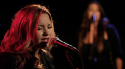 Demi Lovato - Give Your Heart A Break Piano only version (984)