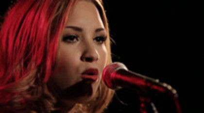 Demi Lovato - Give Your Heart A Break Piano only version (1492)