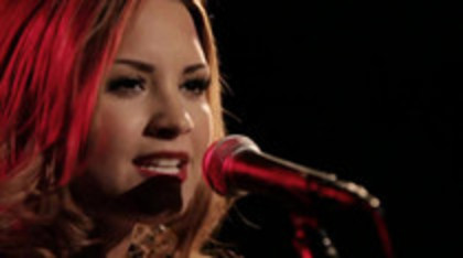 Demi Lovato - Give Your Heart A Break Piano only version (1488) - Demi - Give Your Heart A Break Piano only version Part oo4