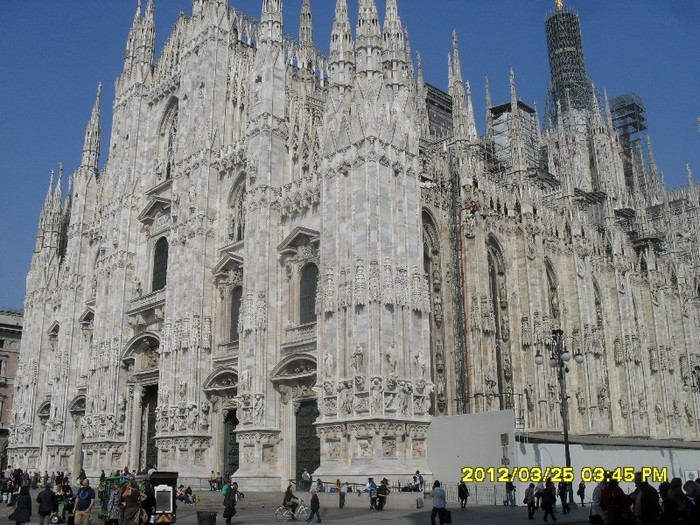 SDC17497 - Domul din Milano