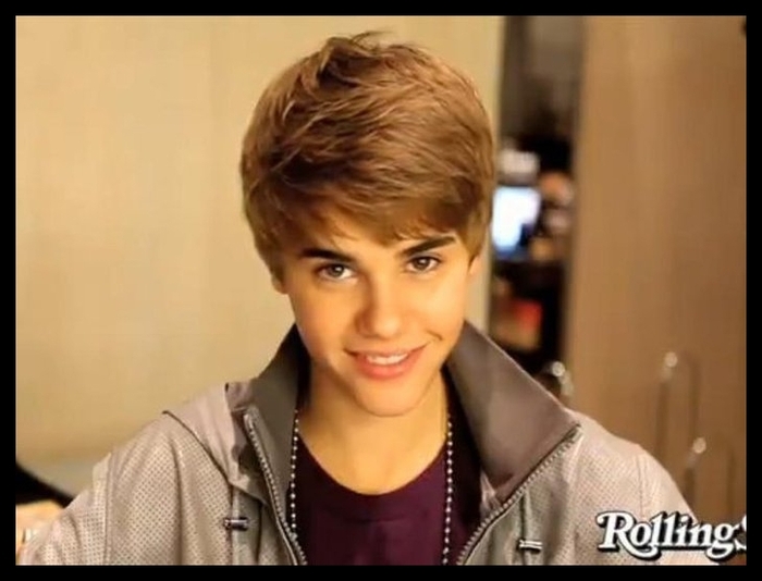 Ma iubeste fomeile! Si e Bunica dupa mine! [cantand]