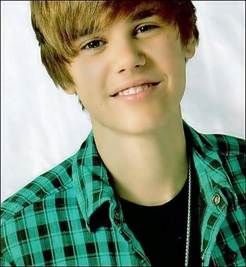 Justin-Bieber-justin-bieber-17673608-500-543 - alege baiatul