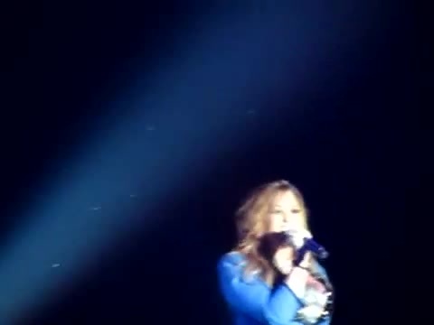 Demi Unbroken Live In Panama (1412) - Demi - Unbroken Live In Panama City Part oo2