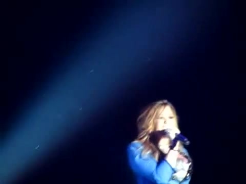 Demi Unbroken Live In Panama (1413) - Demi - Unbroken Live In Panama City Part oo2