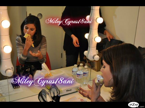 11 - Poze cu selena gomez super rare