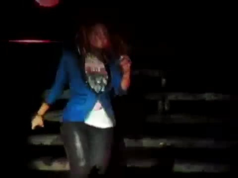 Demi Unbroken Live In Panama (2178)