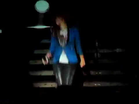 Demi Unbroken Live In Panama (2191)