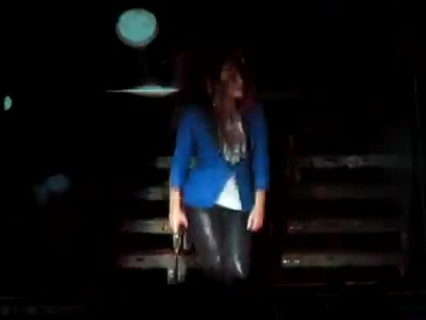 Demi Unbroken Live In Panama (2221)