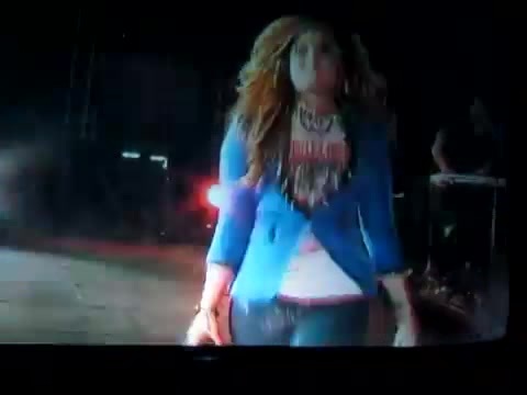 Demi Unbroken Live In Panama (2348)