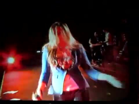 Demi Unbroken Live In Panama (2385)