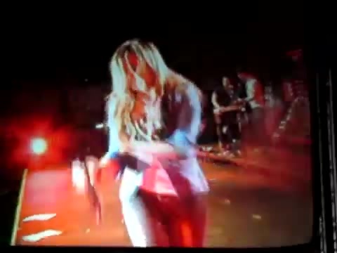 Demi Unbroken Live In Panama (2390)