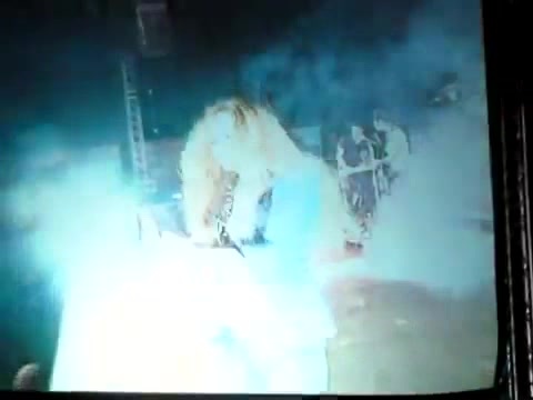 Demi Unbroken Live In Panama (2396)