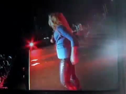 Demi Unbroken Live In Panama (2434)