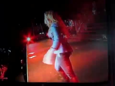 Demi Unbroken Live In Panama (2442)