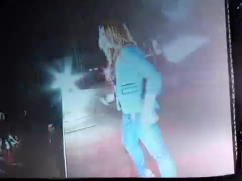 Demi Unbroken Live In Panama (2460)