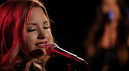 Demi Lovato - Give Your Heart A Break Piano only version (2414)