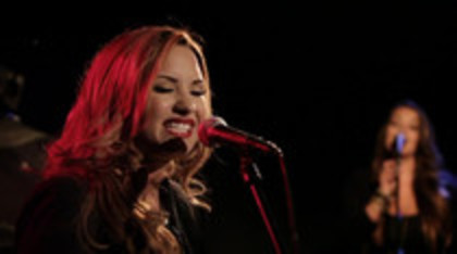 Demi Lovato - Give Your Heart A Break Piano only version (1950)