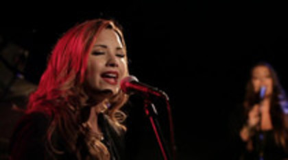 Demi Lovato - Give Your Heart A Break Piano only version (1977)