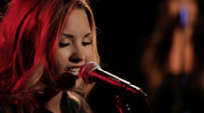 Demi Lovato - Give Your Heart A Break Piano only version (2450)