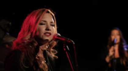 Demi Lovato - Give Your Heart A Break Piano only version (1978) - Demi - Give Your Heart A Break Piano only version Part oo5