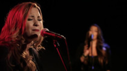 Demi Lovato - Give Your Heart A Break Piano only version (1944) - Demi - Give Your Heart A Break Piano only version Part oo5
