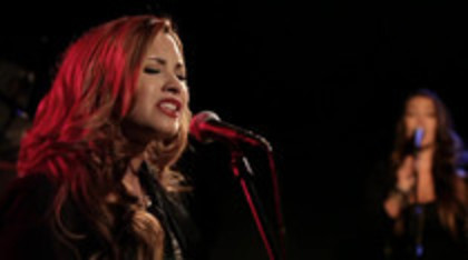 Demi Lovato - Give Your Heart A Break Piano only version (1955) - Demi - Give Your Heart A Break Piano only version Part oo5