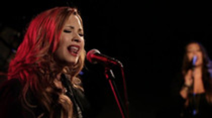Demi Lovato - Give Your Heart A Break Piano only version (1957) - Demi - Give Your Heart A Break Piano only version Part oo5