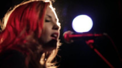 Demi Lovato - Give Your Heart A Break Piano only version (2481)