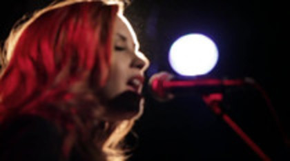 Demi Lovato - Give Your Heart A Break Piano only version (2482)